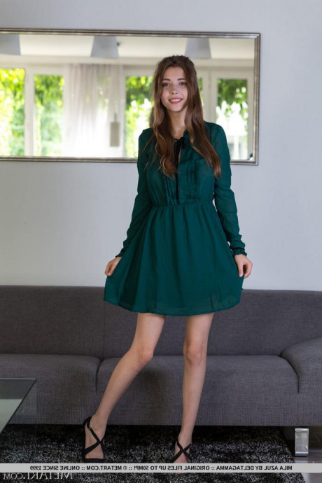 Мила Азул картинка 36